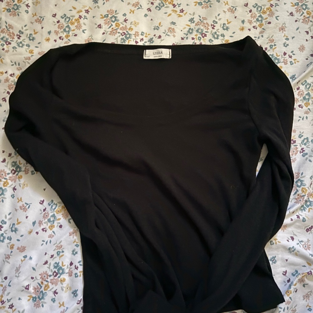 Women's Black u-neck Top